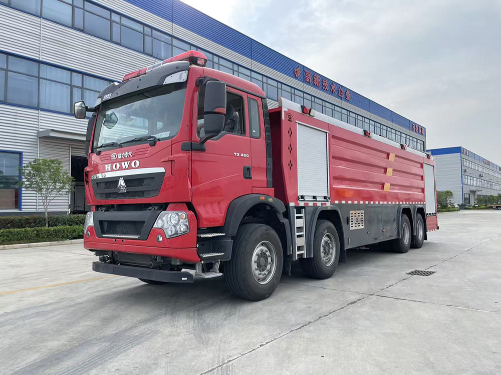 重汽单排25方水罐消防车