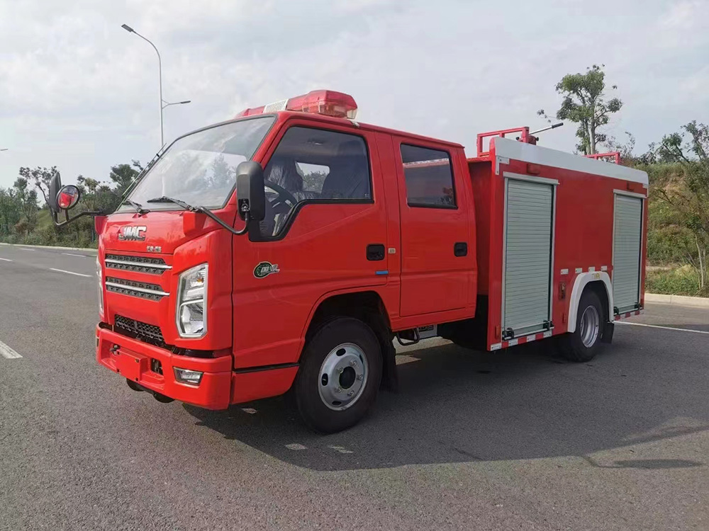 江铃2方水罐消防车