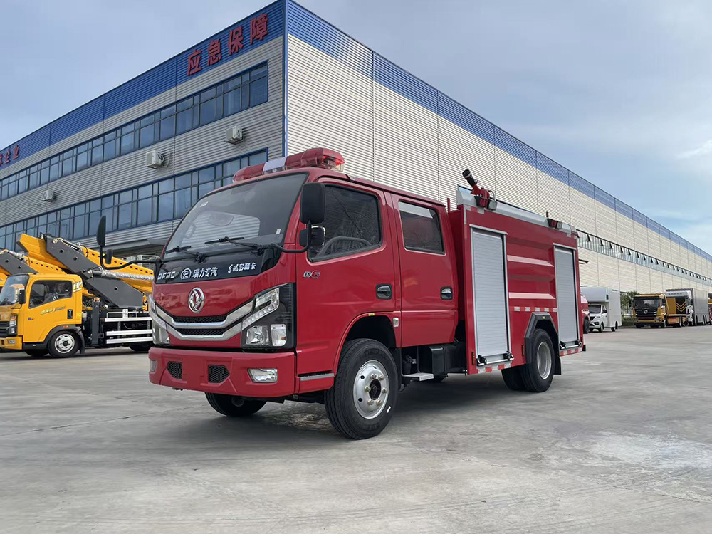 东风2.5方水罐消防车