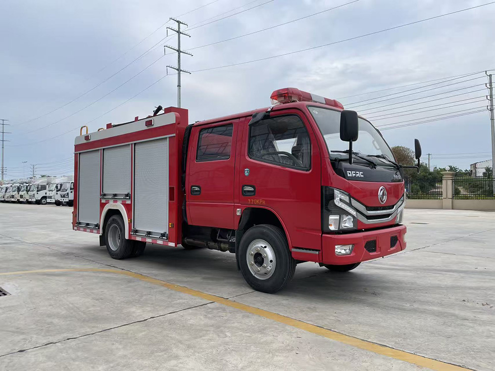 东风 2方水罐消防车