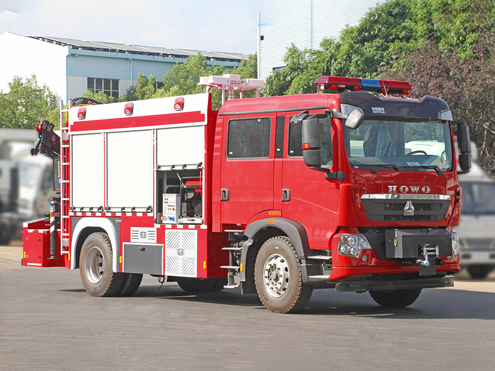 重汽豪沃抢险救援消防车