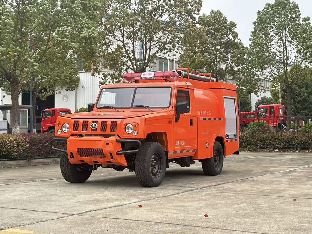 北汽1.5方四驱水罐消防车