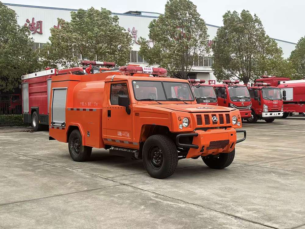 北汽1.5方四驱水罐消防车