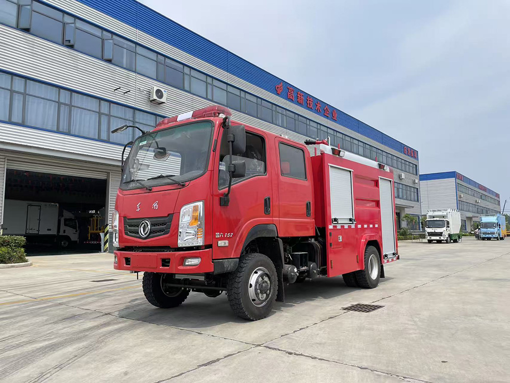 东风3.5方四驱水罐消防车