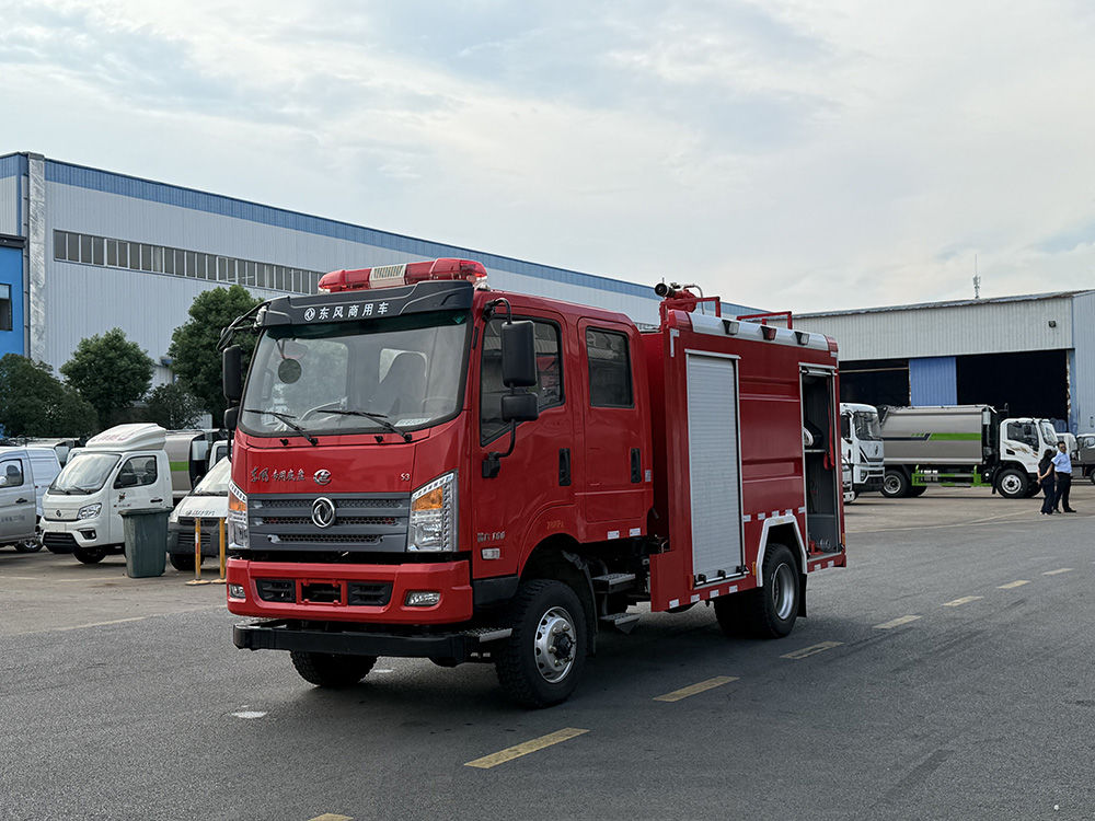 东风4方四驱消防车