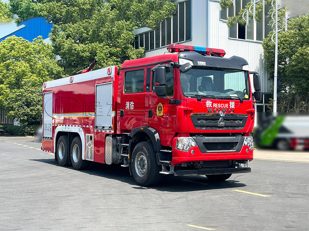 重汽12方泡沫消防车