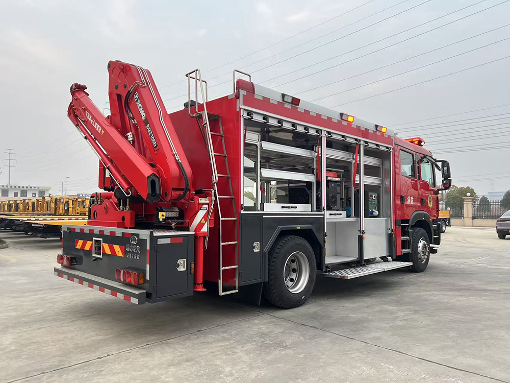 汕德卡抢险救援消防车